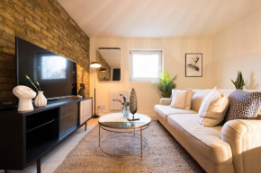 The Highgate Hideaway - Modern & Stylish 2BDR Flat